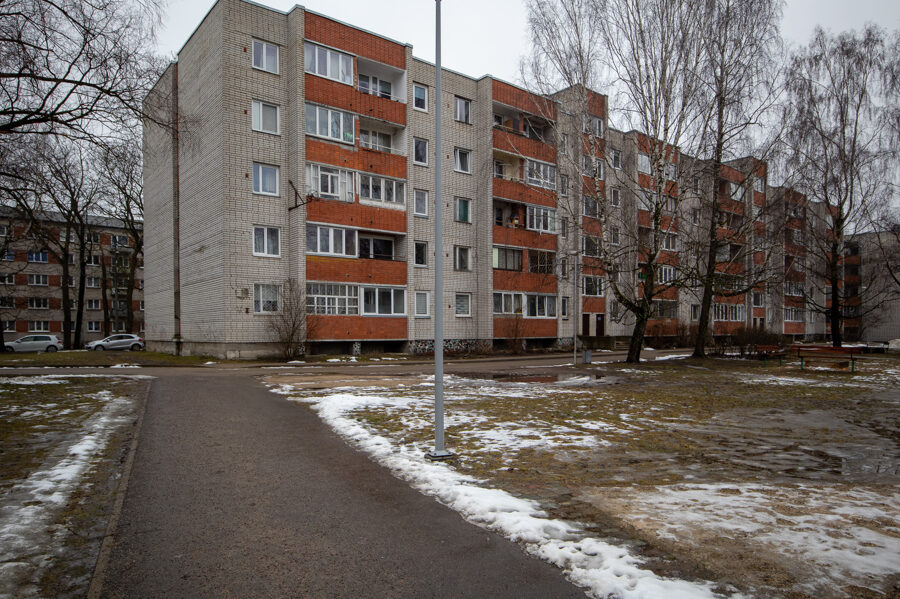 / PĀRDOTS / 2 istabu dzīvoklis, Sarkandaugavā